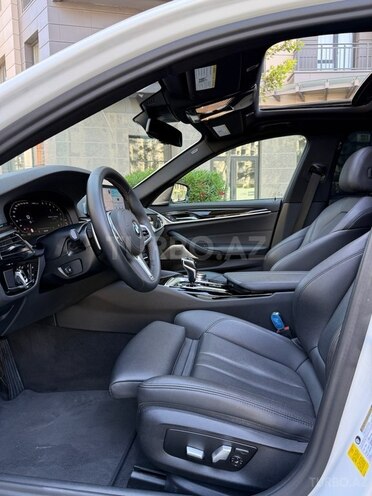 BMW 530-12