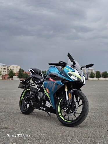 CFMOTO 250 SR 2023, 10,380 km - 0.3 l - Gəncə