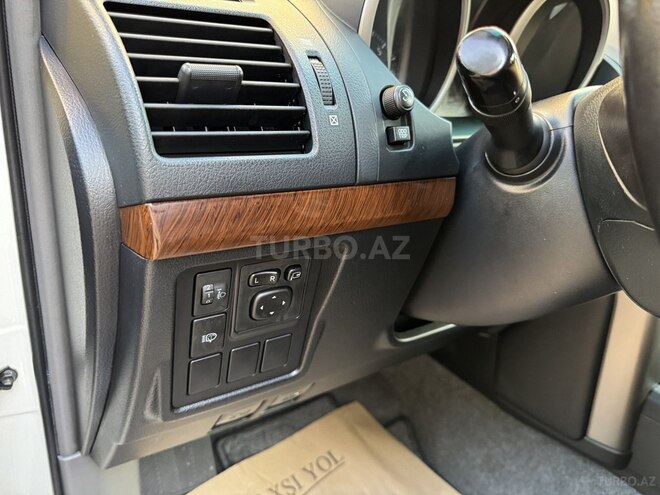 Toyota Land Cruiser Prado-11