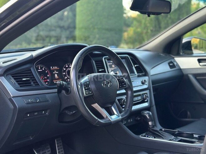 Hyundai Sonata-18