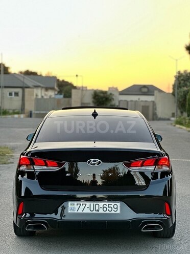 Hyundai Sonata-14