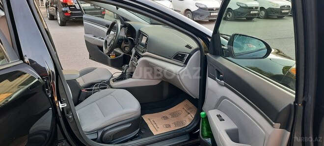 Hyundai Elantra 2018, 128,000 km - 2.0 l - Bakı