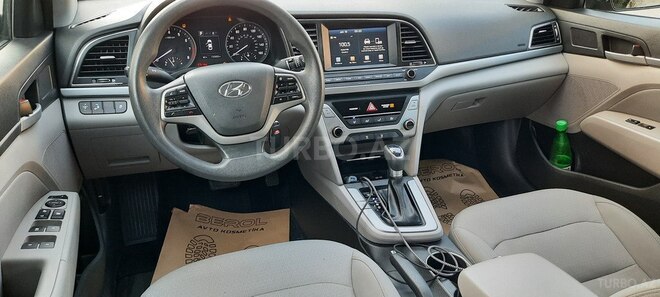 Hyundai Elantra 2018, 128,000 km - 2.0 l - Bakı