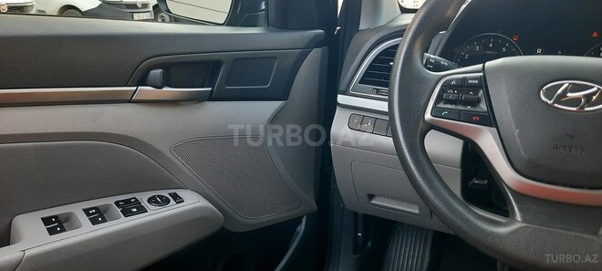 Hyundai Elantra 2018, 128,000 km - 2.0 l - Bakı