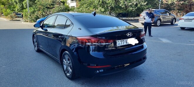 Hyundai Elantra 2018, 128,000 km - 2.0 l - Bakı