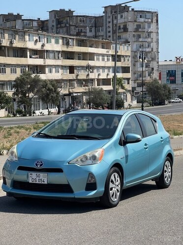 Toyota Prius C 2014, 148,097 km - 1.5 л - Bakı