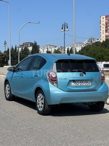 Toyota Prius C 2014, 148,097 km - 1.5 л - Bakı