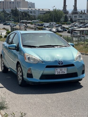 Toyota Prius C 2014, 148,097 km - 1.5 л - Bakı