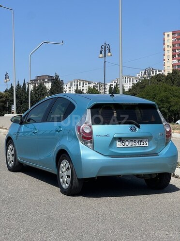 Toyota Prius C 2014, 148,097 km - 1.5 л - Bakı