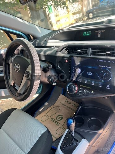 Toyota Prius C 2014, 148,097 km - 1.5 л - Bakı