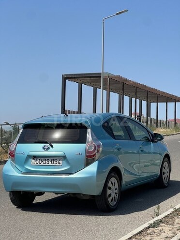 Toyota Prius C 2014, 148,097 km - 1.5 л - Bakı