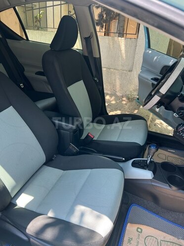 Toyota Prius C 2014, 148,097 km - 1.5 л - Bakı