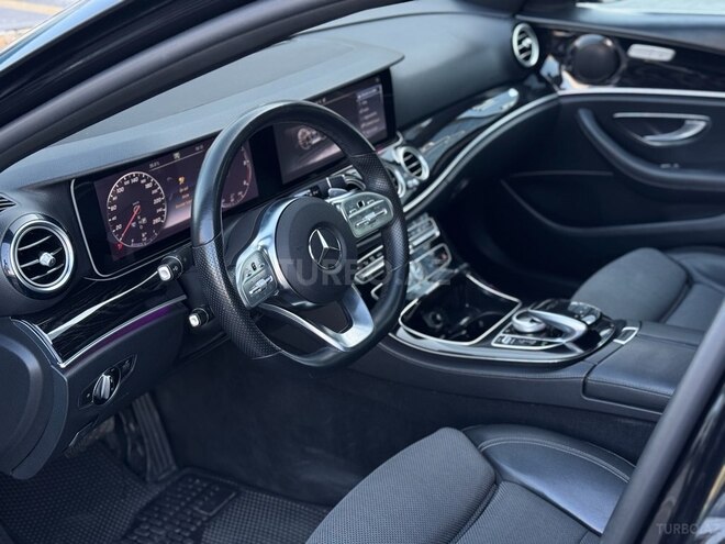 Mercedes E 300 d-2