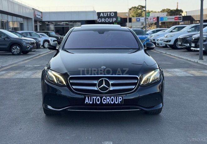 Mercedes E 300 d-1