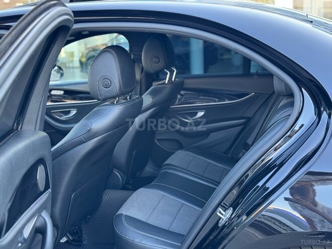 Mercedes E 300 d-4