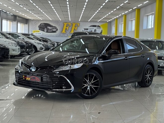 Toyota Camry-1