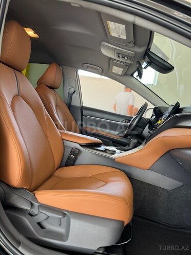 Toyota Camry-12