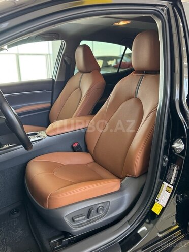 Toyota Camry-11