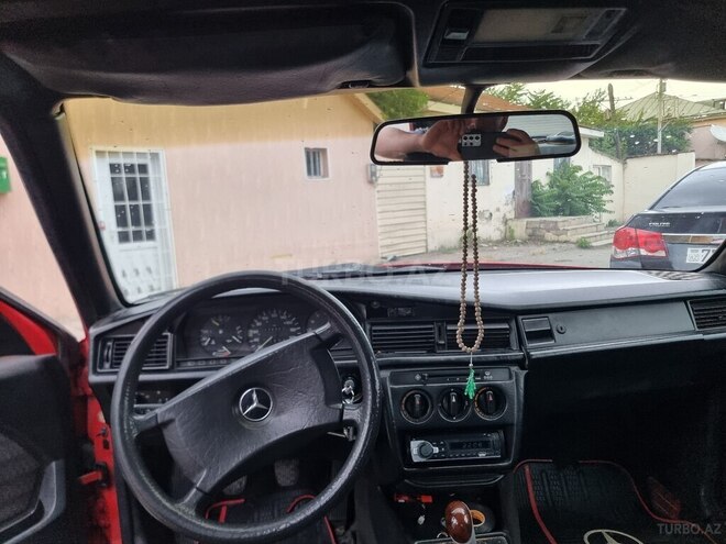Mercedes 190 1990, 358,256 km - 2.0 л - Quba