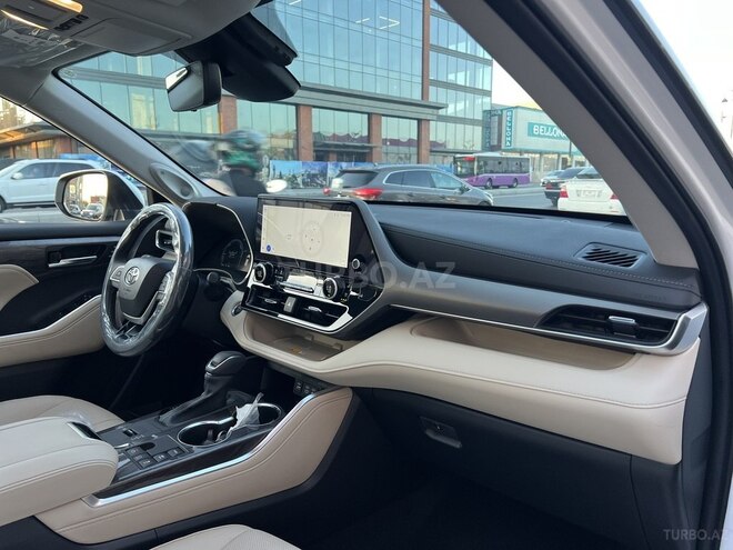 Toyota Highlander 2024, 11,040 km - 2.5 л - Bakı