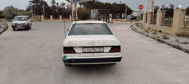 Mercedes E 200 1993, 234,123 km - 2.0 l - Bakı