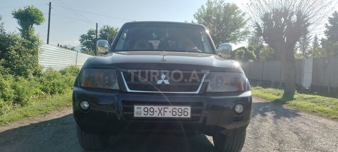 Mitsubishi Pajero 2005, 323,000 km - 3.0 l - Qax
