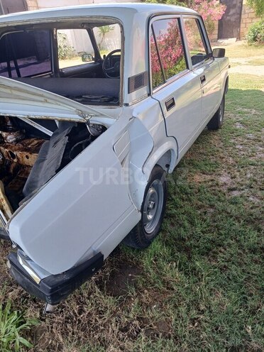 LADA (VAZ) 2107 2005, 96,000 km - 1.6 l - Salyan