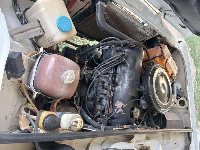 LADA (VAZ) 2107 2005, 96,000 km - 1.6 l - Salyan