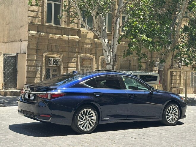 Lexus ES 300h 2021, 61,000 km - 2.5 l - Bakı