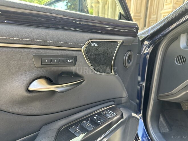 Lexus ES 300h 2021, 61,000 km - 2.5 l - Bakı
