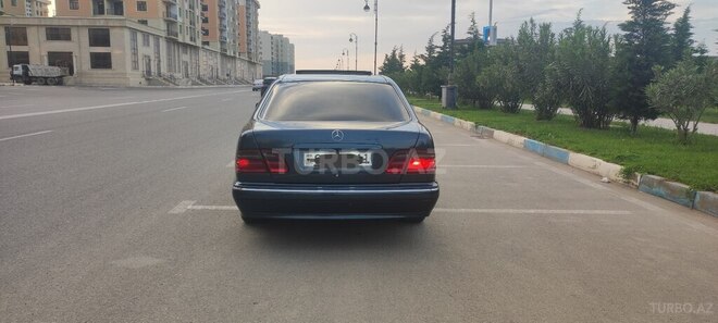 Mercedes E 270 2000, 500,000 km - 2.7 l - Bakı