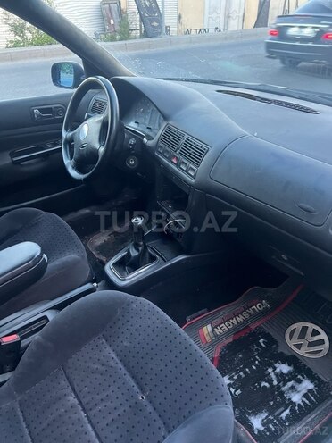 Volkswagen Golf 1998, 268,744 km - 1.6 l - Bakı