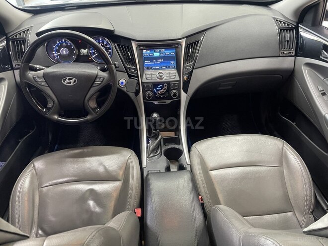 Hyundai Sonata-9