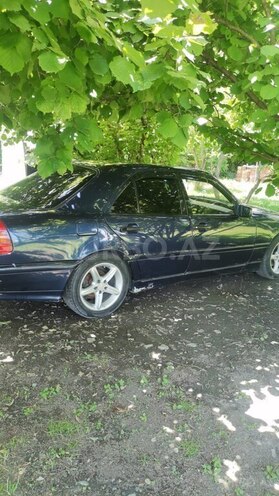 Mercedes C 180 1995, 129,000 km - 1.8 l - Zaqatala