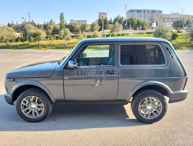 LADA (VAZ) Niva-8