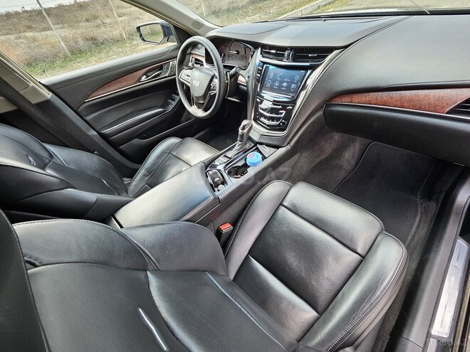 Cadillac CTS-9