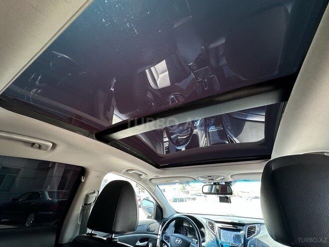 Hyundai i40-12