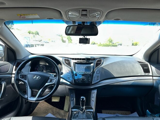 Hyundai i40-13
