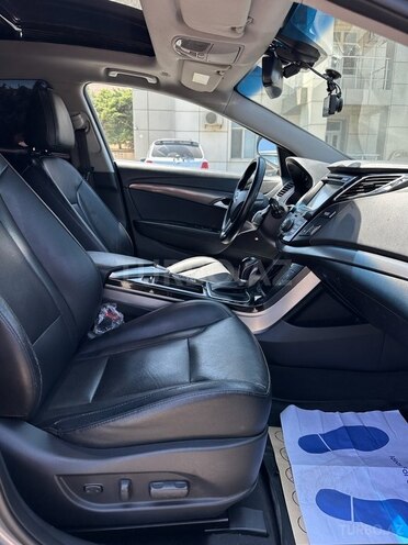 Hyundai i40-10
