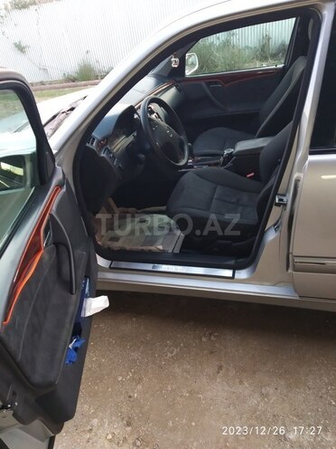 Mercedes E 240 2000, 250,000 km - 2.4 l - Şirvan