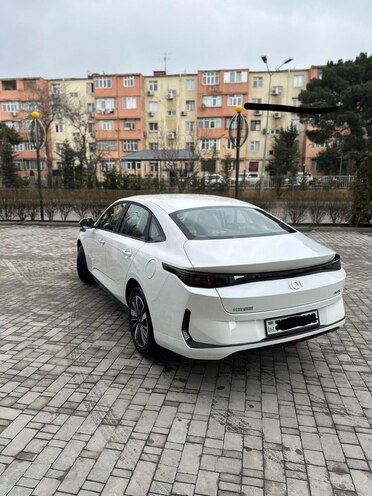 Changan Qiyuan A05 2025, 0 km - 1.5 л - Bakı