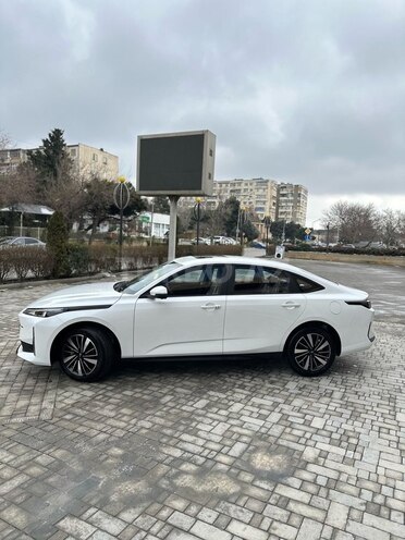 Changan Qiyuan A05 2025, 0 km - 1.5 л - Bakı