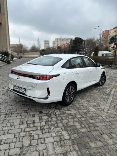 Changan Qiyuan A05 2025, 0 km - 1.5 л - Bakı
