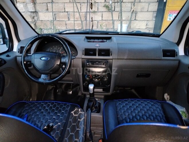 Ford Tourneo Connect 2006, 370,123 km - 1.8 l - Bakı