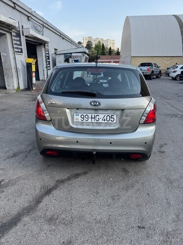 Kia Rio 2010, 420,000 km - 1.4 l - Bakı