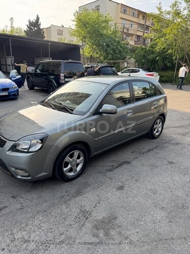 Kia Rio 2010, 420,000 km - 1.4 l - Bakı