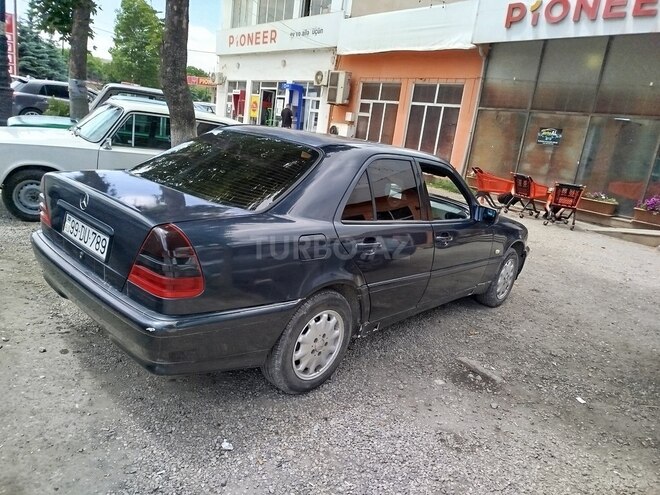 Mercedes C 220 d 1999, 565,000 km - 2.2 л - Qusar