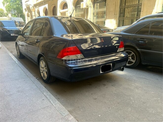 Mitsubishi Lancer-4