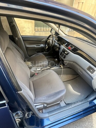Mitsubishi Lancer-6