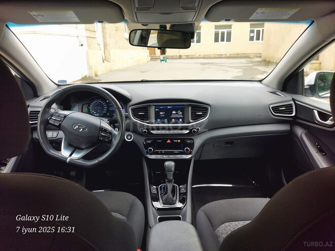Hyundai IONIQ-3
